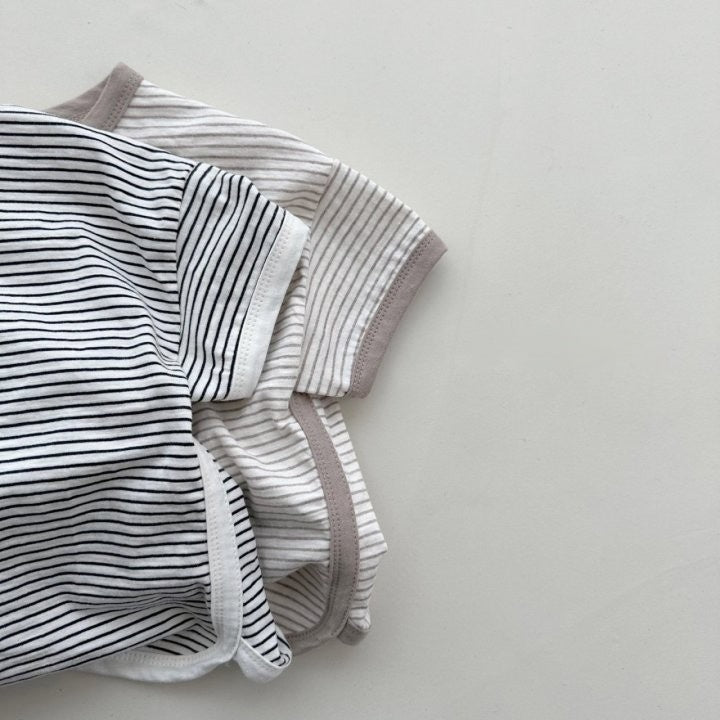 STRIPED T SHIRT