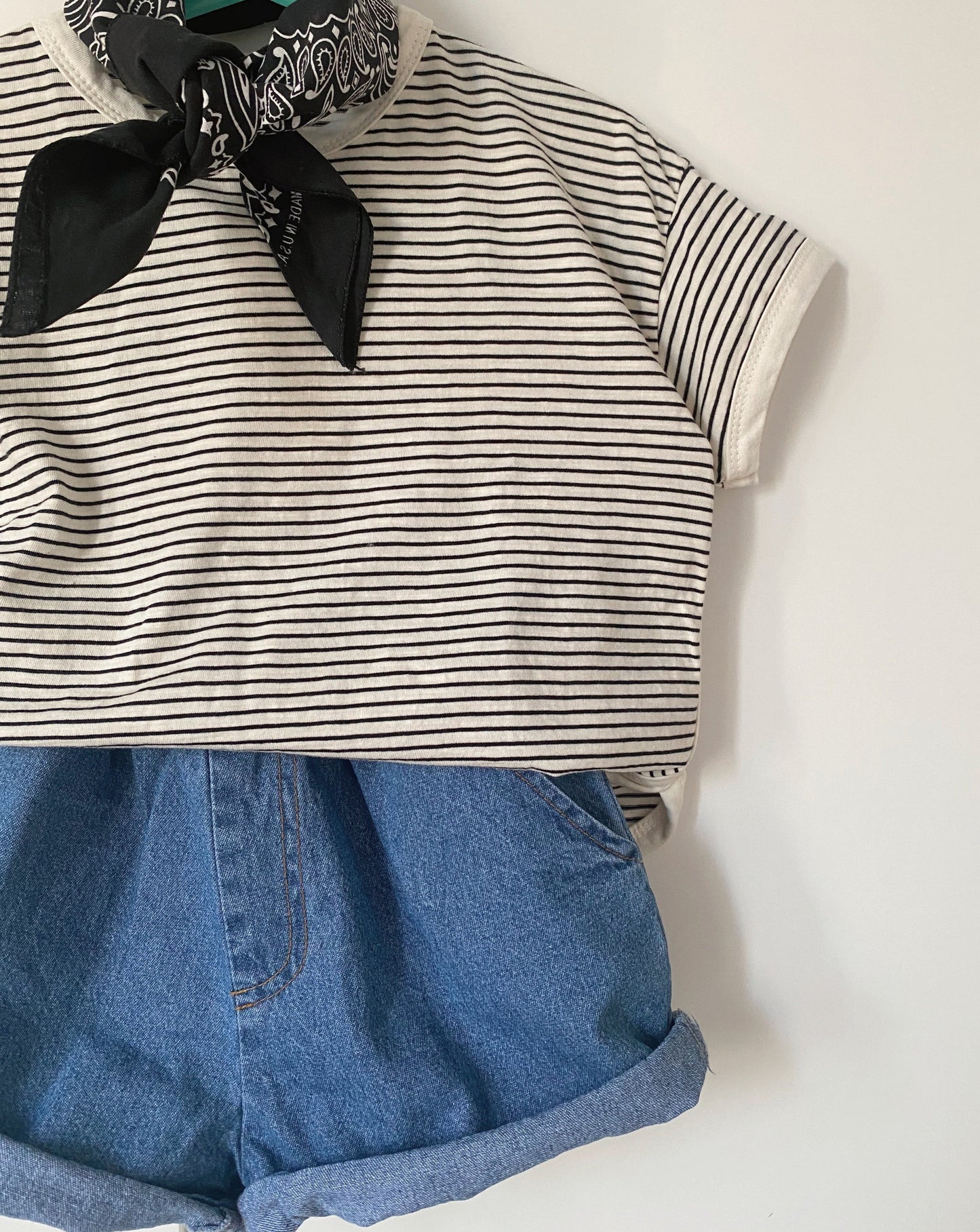 STRIPED T SHIRT