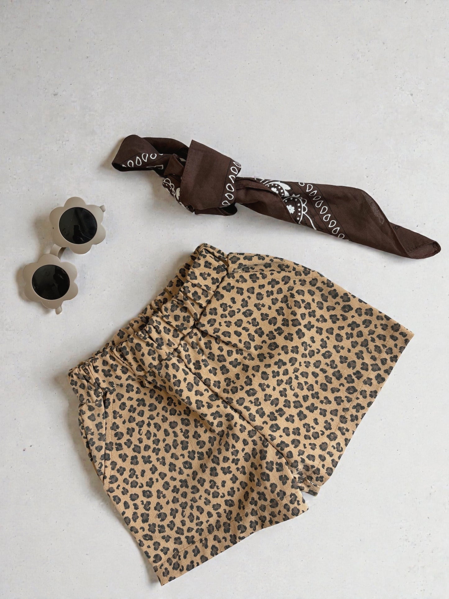 shorts Leo