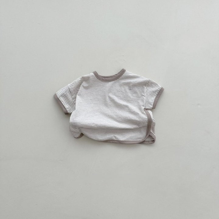 STRIPED T SHIRT